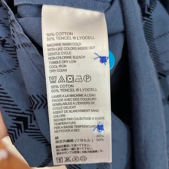 Men’s TOMMY BAHAMA navy button down shirt.  L - Picture 5 of 5